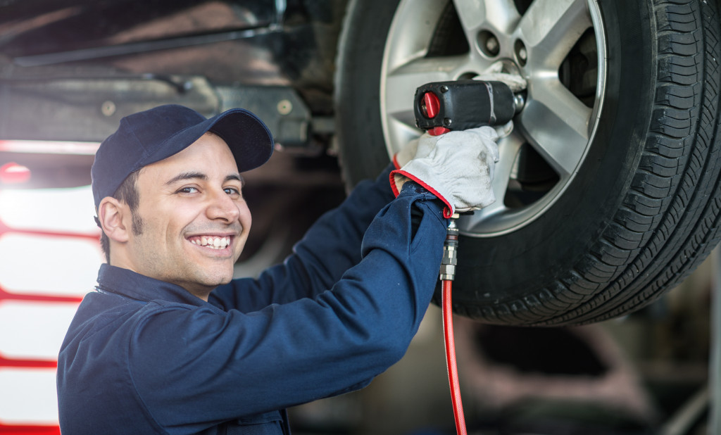 auto repair man