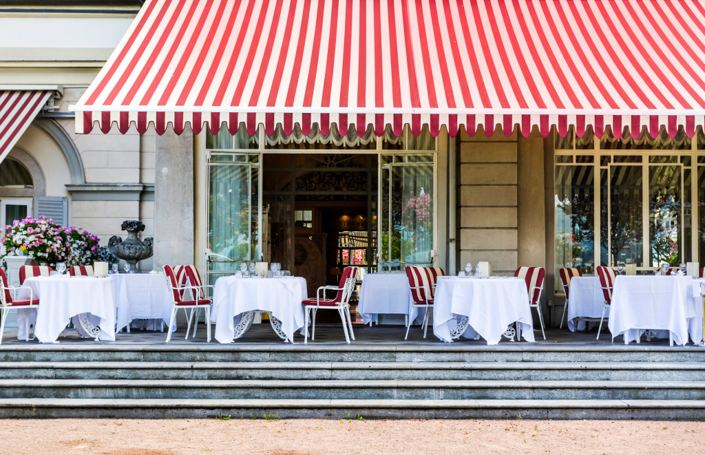 building-your-outdoor-restaurant