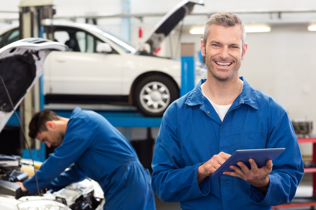 a car mechanic