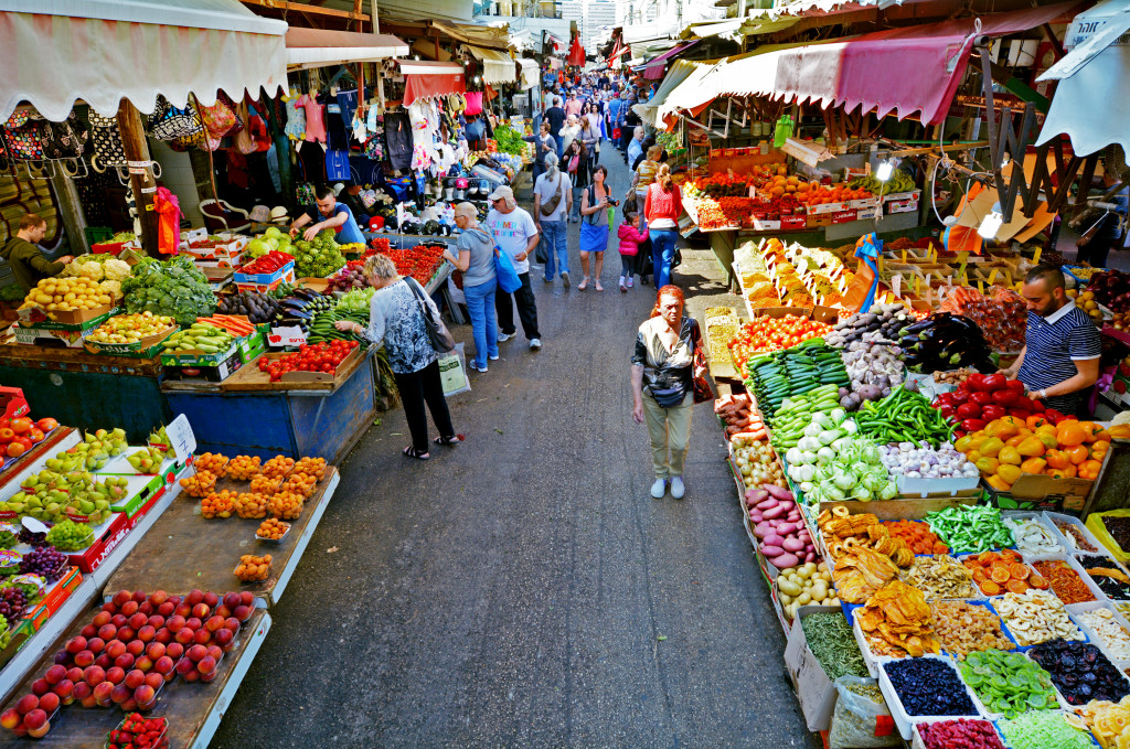 local farmer's market fruits and vegetables stand