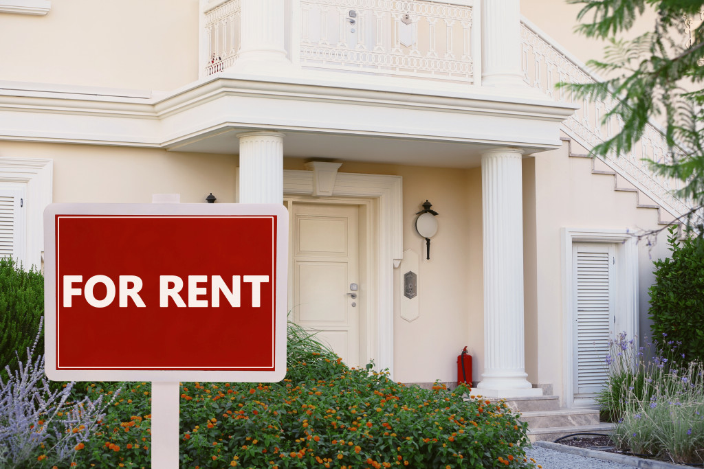 for rent signage of a house